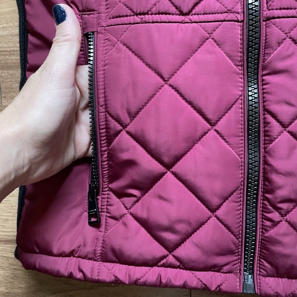 ANDREW MARC Marion Red Quilted Tailored Vest Size S - Picture 12 of 12